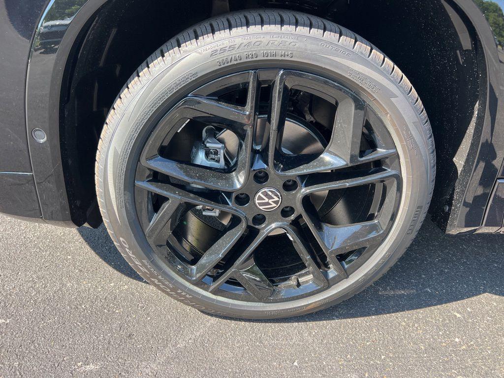 new 2026 Volkswagen Tiguan car, priced at $37,823