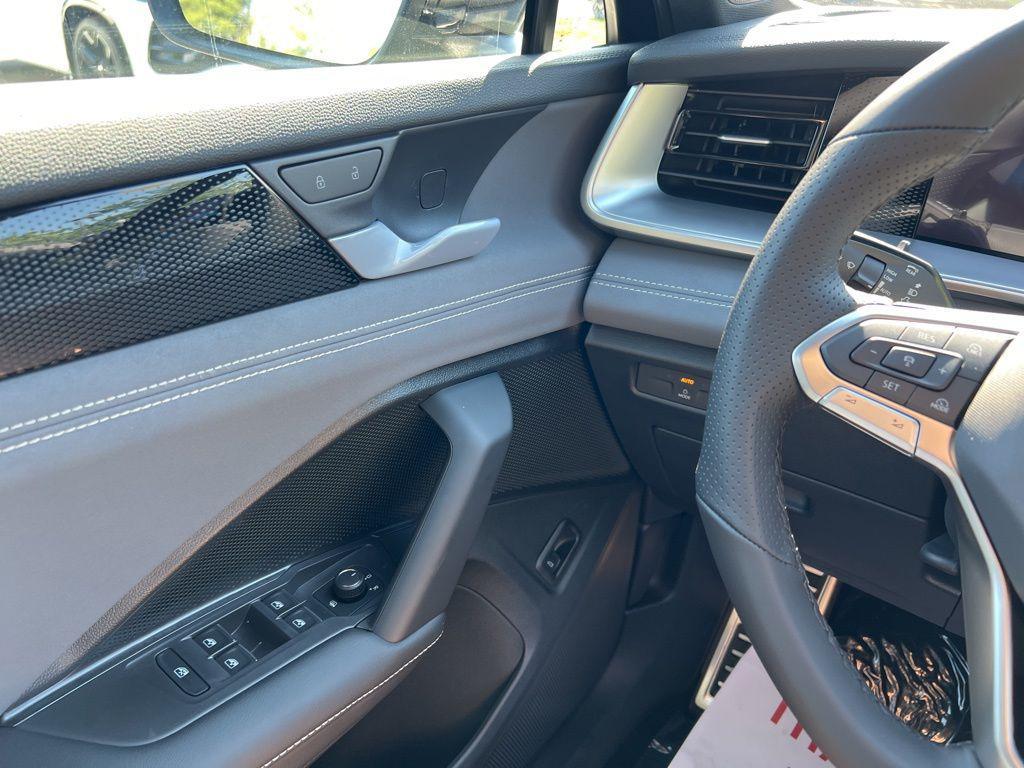 new 2026 Volkswagen Tiguan car, priced at $37,823