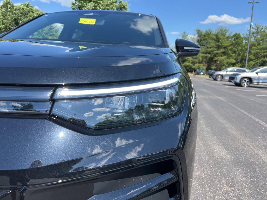 new 2026 Volkswagen Tiguan car, priced at $37,823