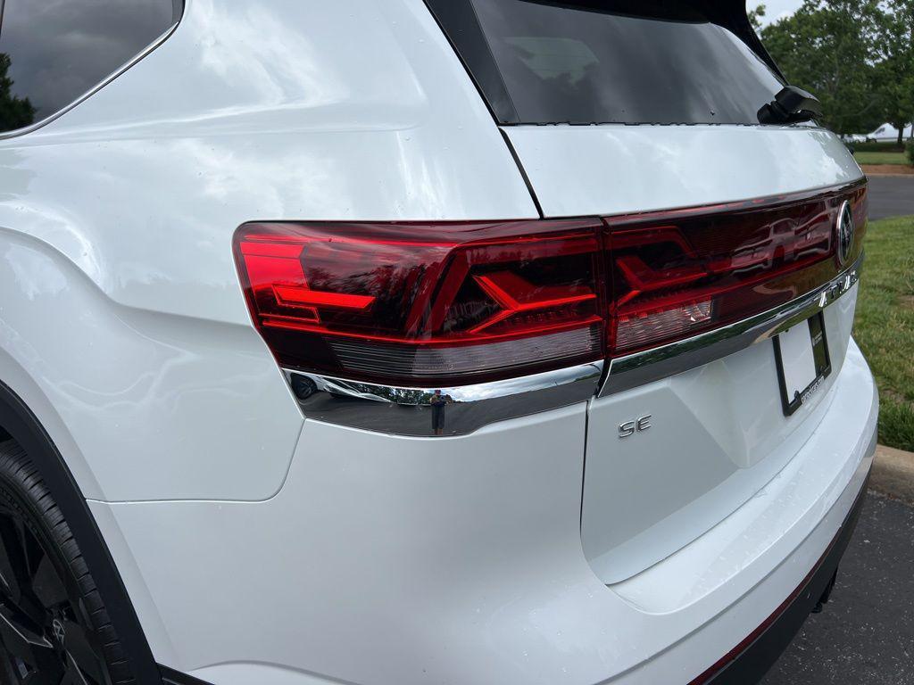 new 2026 Volkswagen Atlas car, priced at $48,422