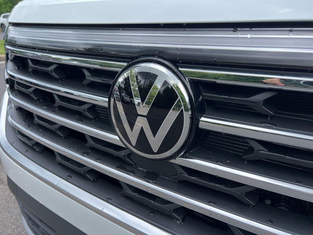 new 2026 Volkswagen Atlas car, priced at $48,422