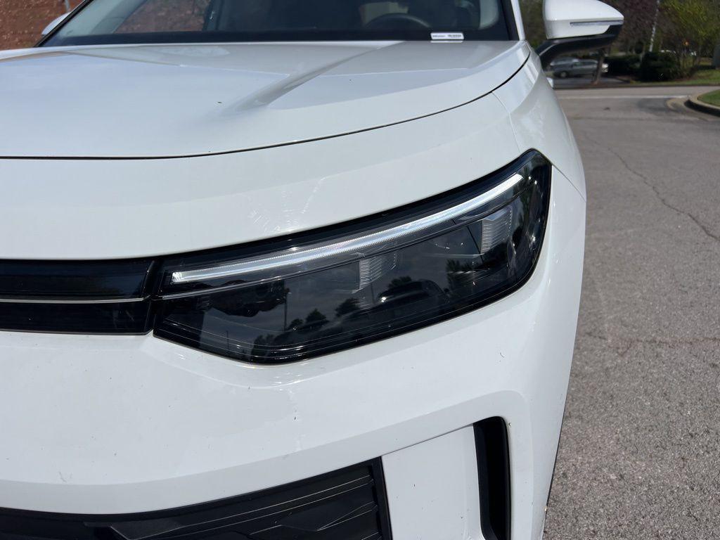 used 2025 Volkswagen Tiguan car, priced at $30,934