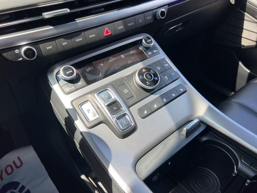 used 2025 Hyundai Palisade car, priced at $41,152
