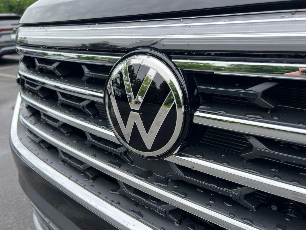 new 2026 Volkswagen Atlas car, priced at $50,494