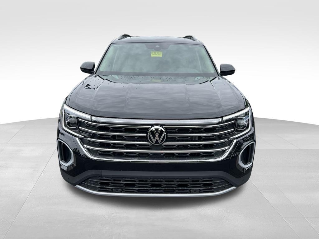 new 2026 Volkswagen Atlas car, priced at $50,494