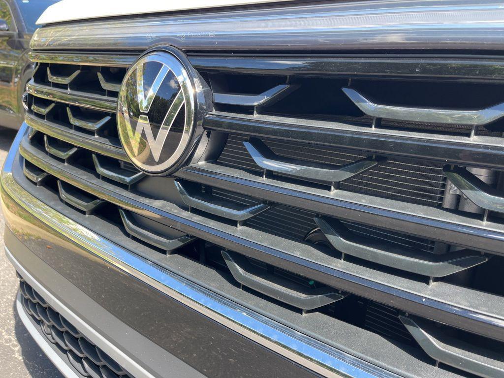 new 2026 Volkswagen Atlas Cross Sport car, priced at $46,706
