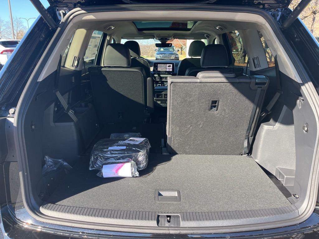 new 2026 Volkswagen Atlas car, priced at $57,584