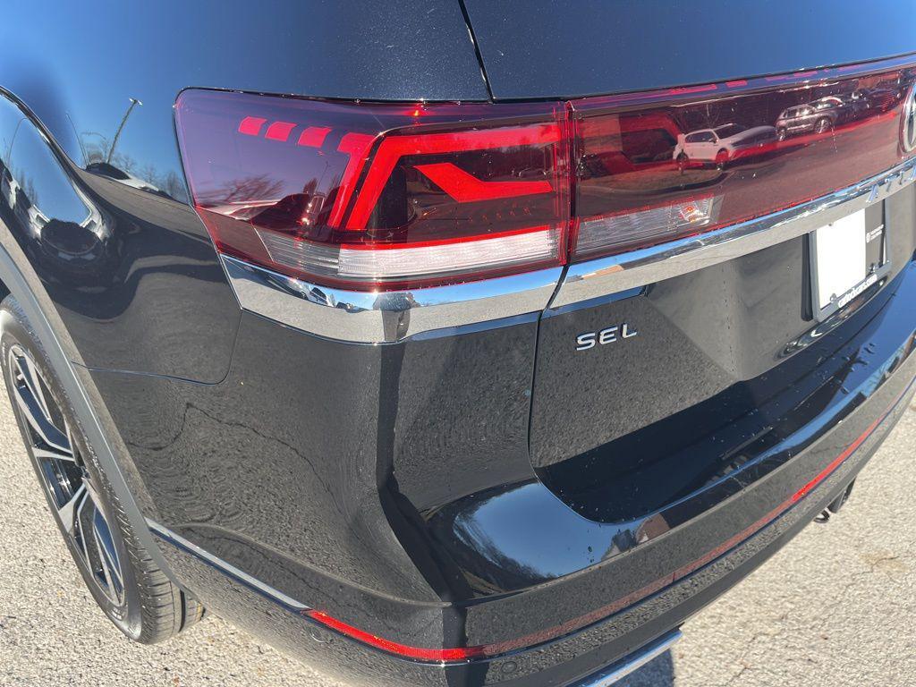 new 2026 Volkswagen Atlas car, priced at $57,584