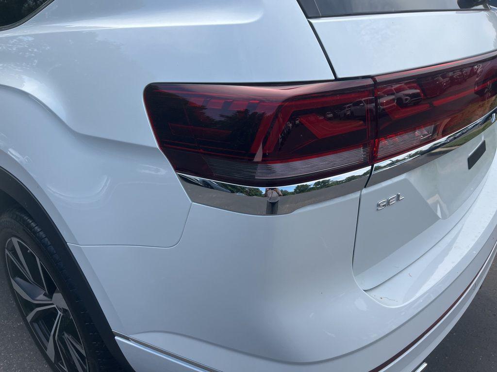 new 2026 Volkswagen Atlas car, priced at $58,402