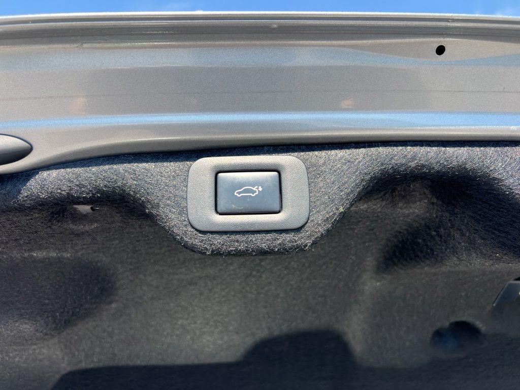 used 2023 Lexus ES 350 car, priced at $39,813