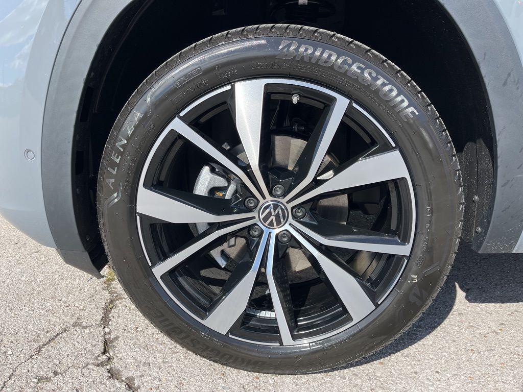 new 2026 Volkswagen Atlas car, priced at $57,707