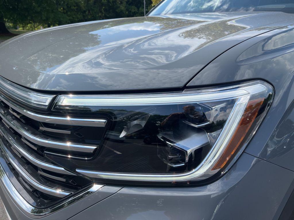 new 2026 Volkswagen Atlas car, priced at $52,697