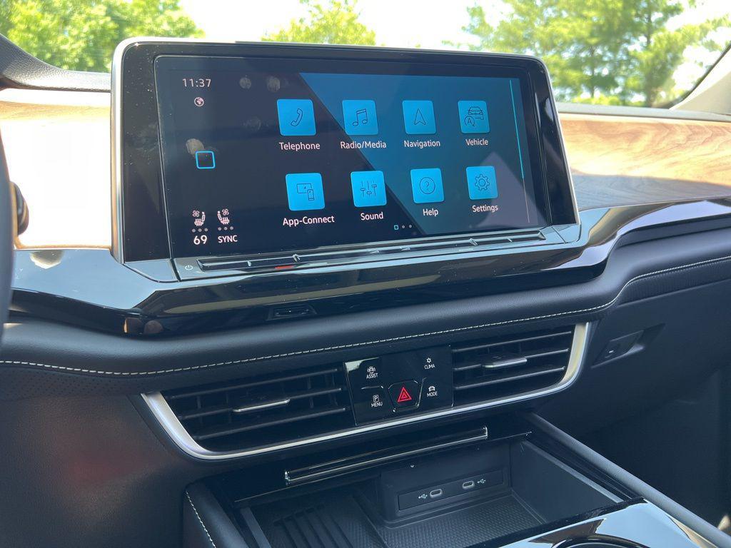 new 2026 Volkswagen Atlas car, priced at $49,181