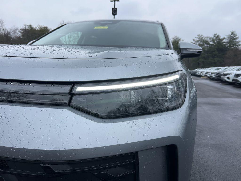 new 2026 Volkswagen Tiguan car, priced at $34,381