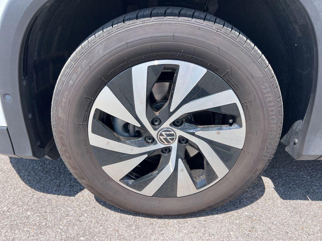 used 2025 Volkswagen Tiguan car, priced at $25,370