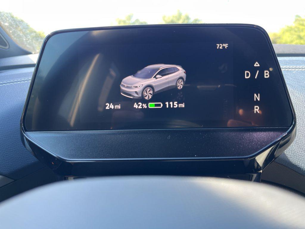 new 2025 Volkswagen ID.4 car, priced at $43,521