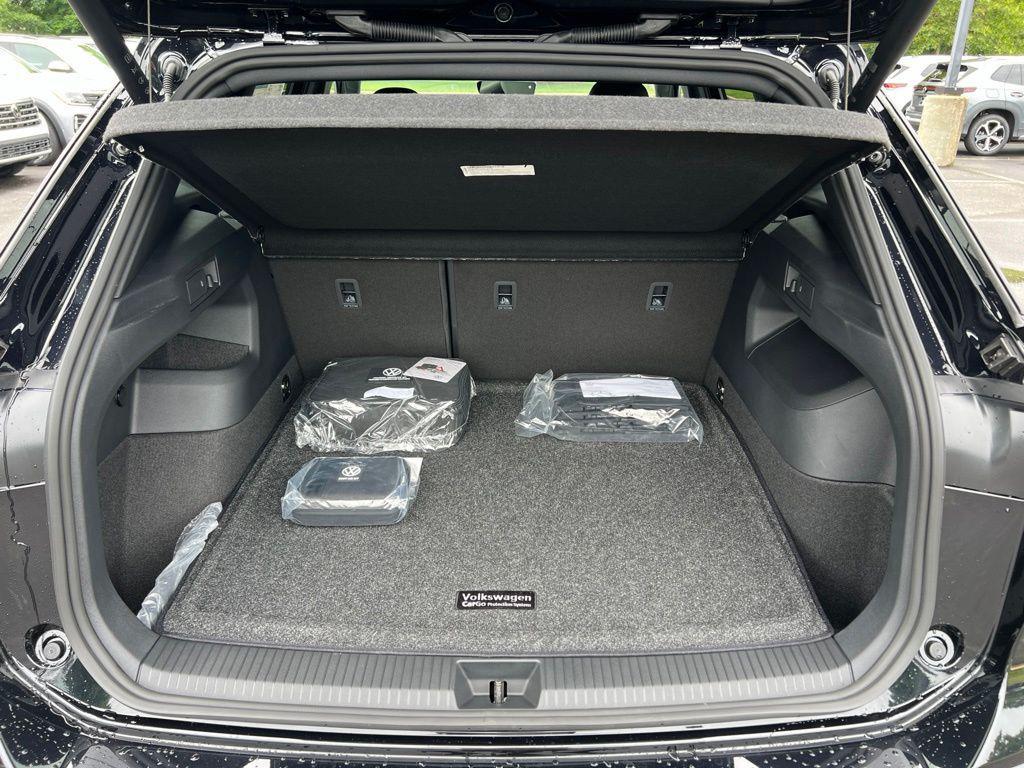 new 2026 Volkswagen Tiguan car, priced at $41,823