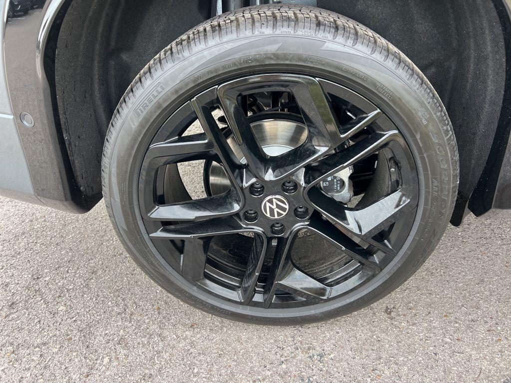 new 2026 Volkswagen Tiguan car, priced at $41,337