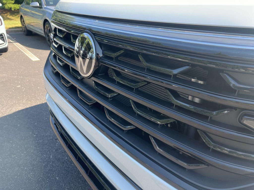 new 2026 Volkswagen Atlas Cross Sport car, priced at $53,688