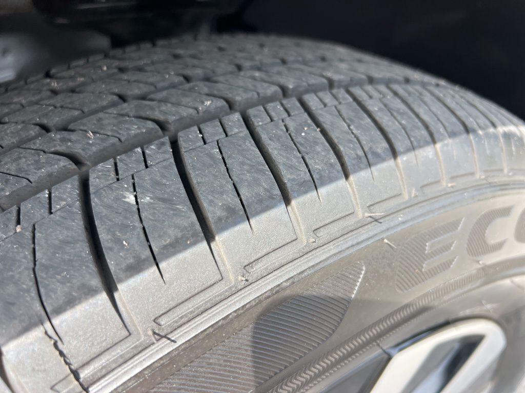 used 2025 Volkswagen Tiguan car, priced at $25,434