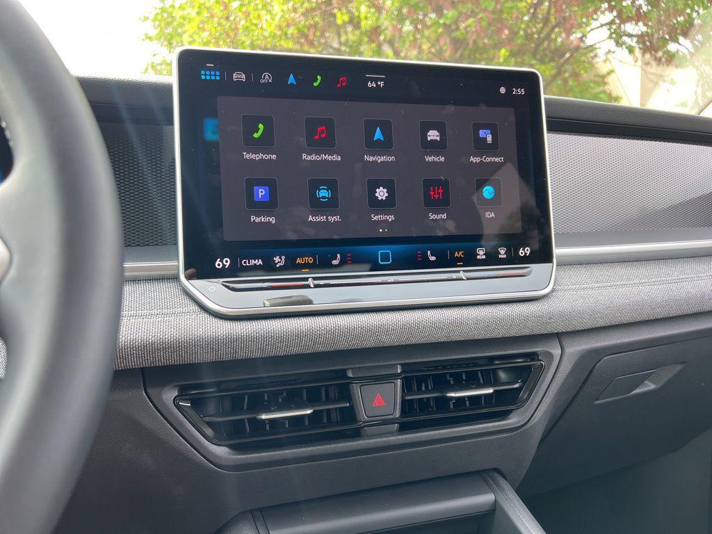 used 2025 Volkswagen Tiguan car, priced at $25,434
