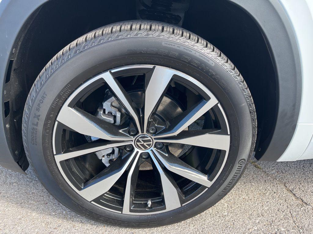 new 2026 Volkswagen Atlas car, priced at $58,515