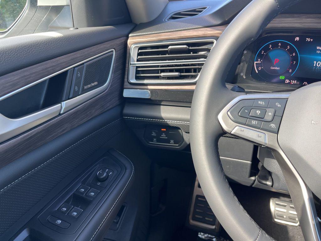 new 2026 Volkswagen Atlas car, priced at $58,515