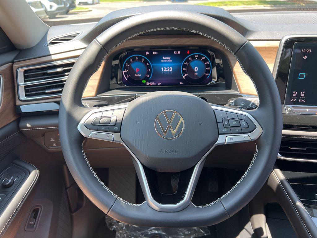 new 2026 Volkswagen Atlas car, priced at $49,181
