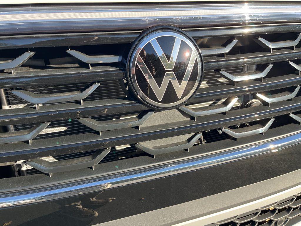 new 2026 Volkswagen Atlas Cross Sport car, priced at $51,738