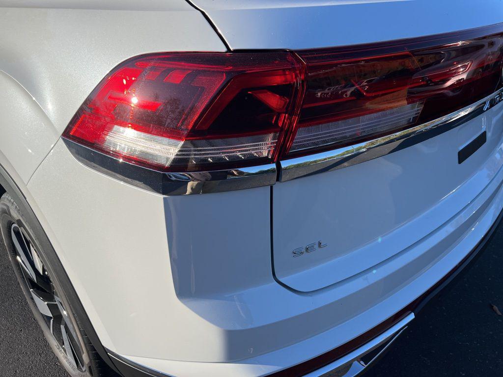 new 2026 Volkswagen Atlas Cross Sport car, priced at $51,738