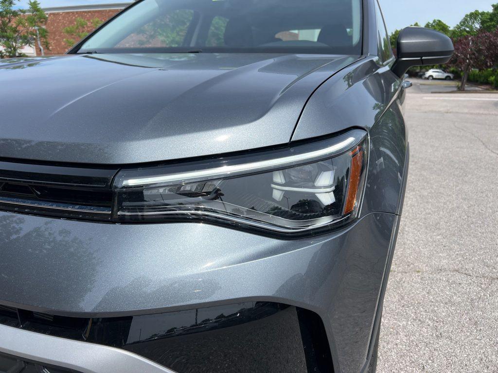 new 2026 Volkswagen Taos car, priced at $28,576