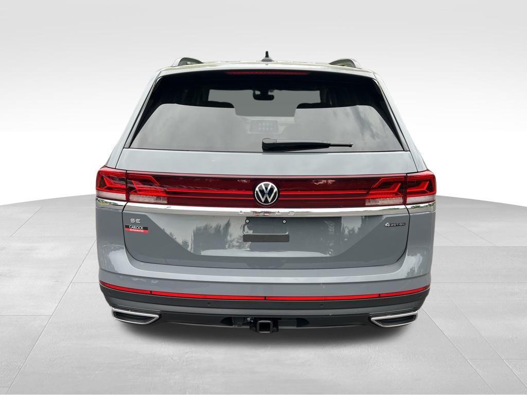 new 2026 Volkswagen Atlas car, priced at $45,654