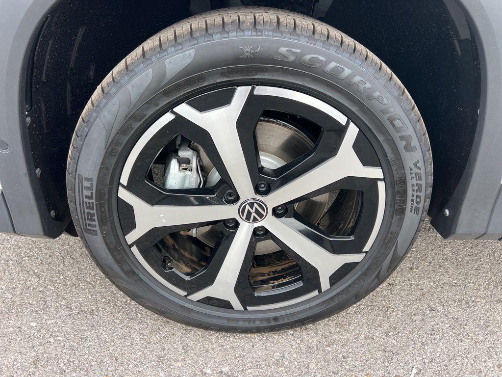 new 2026 Volkswagen Tiguan car, priced at $38,897