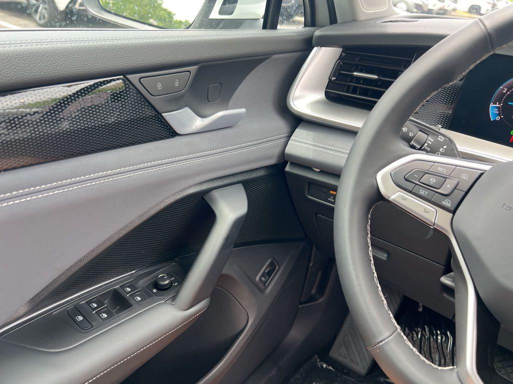 new 2026 Volkswagen Tiguan car, priced at $37,397