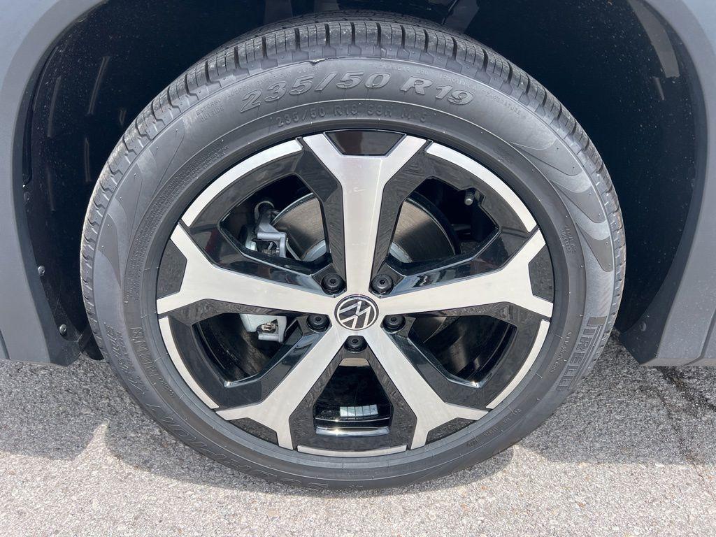 new 2026 Volkswagen Tiguan car, priced at $37,397