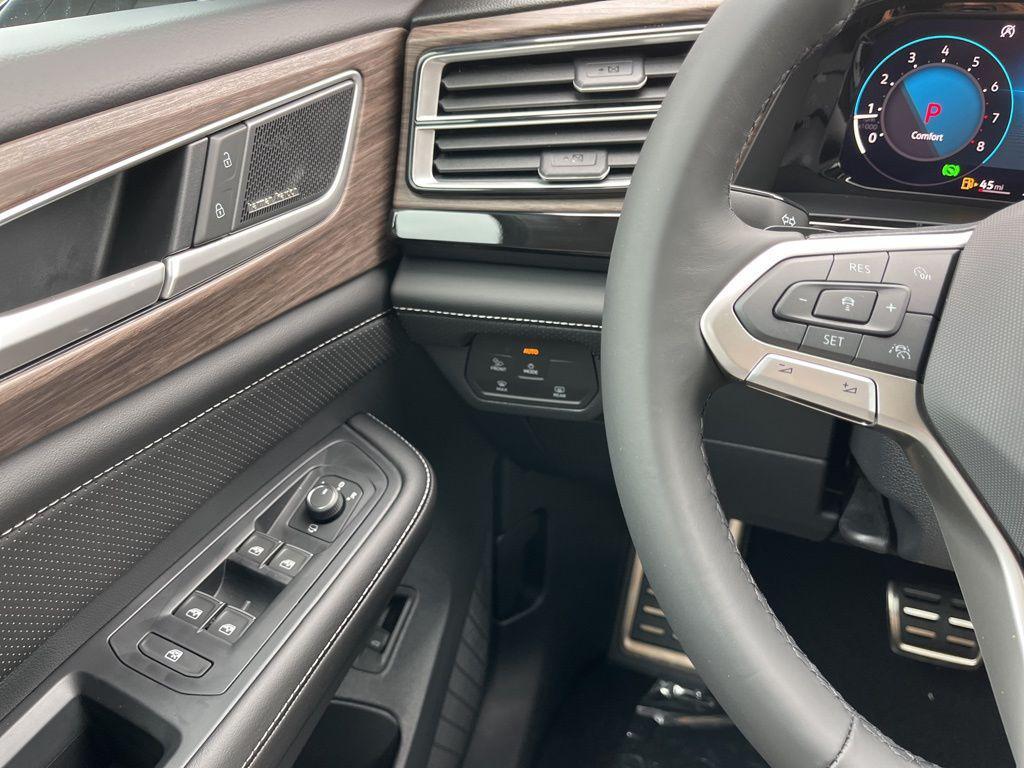 new 2026 Volkswagen Atlas car, priced at $57,110