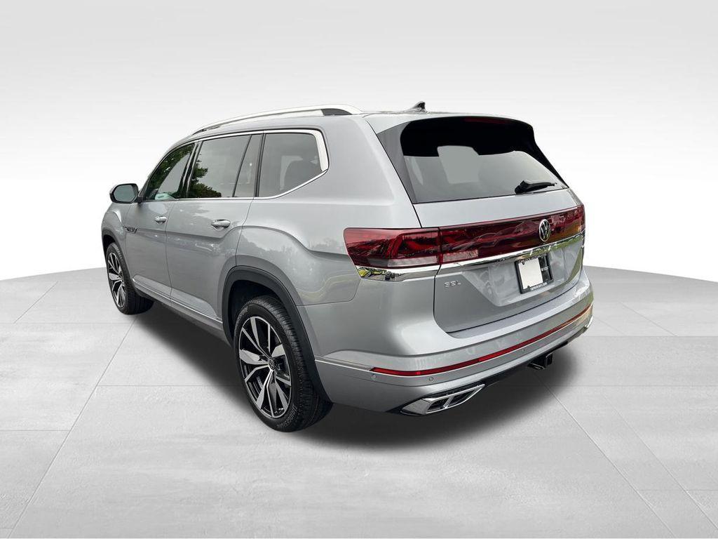 new 2026 Volkswagen Atlas car, priced at $57,110