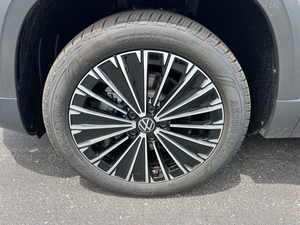 new 2026 Volkswagen Taos car, priced at $32,941