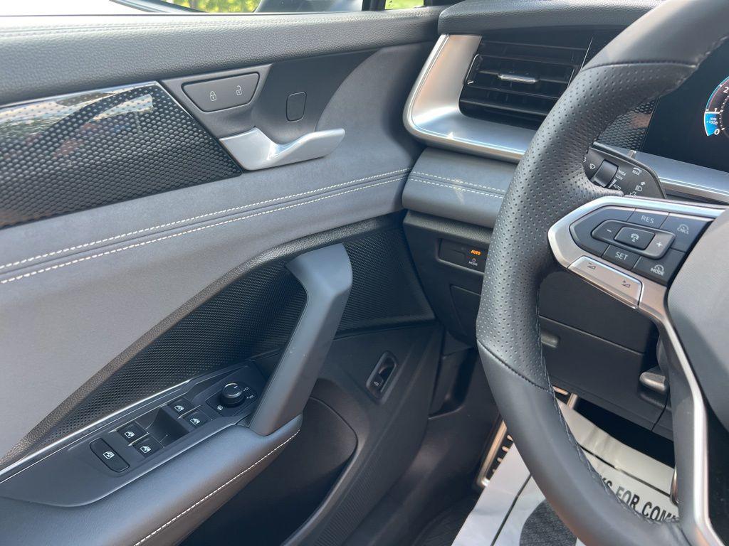 new 2026 Volkswagen Tiguan car, priced at $41,823