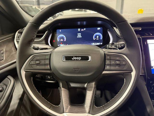 new 2025 Jeep Grand Cherokee car, priced at $45,275