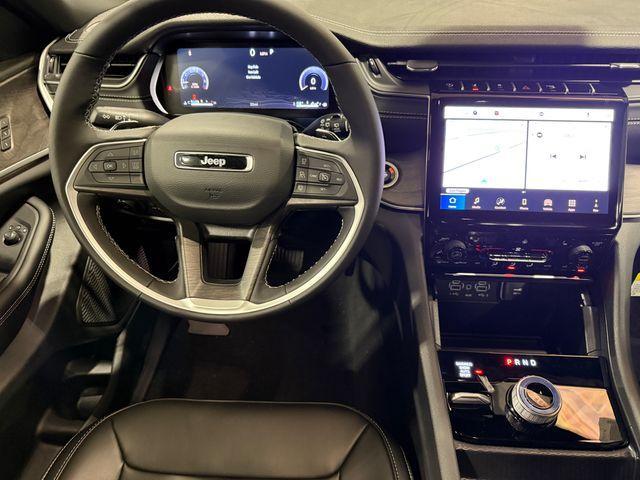 new 2025 Jeep Grand Cherokee car, priced at $45,275