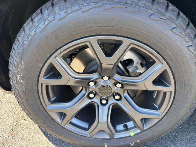 new 2026 Jeep Grand Wagoneer car, priced at $75,285