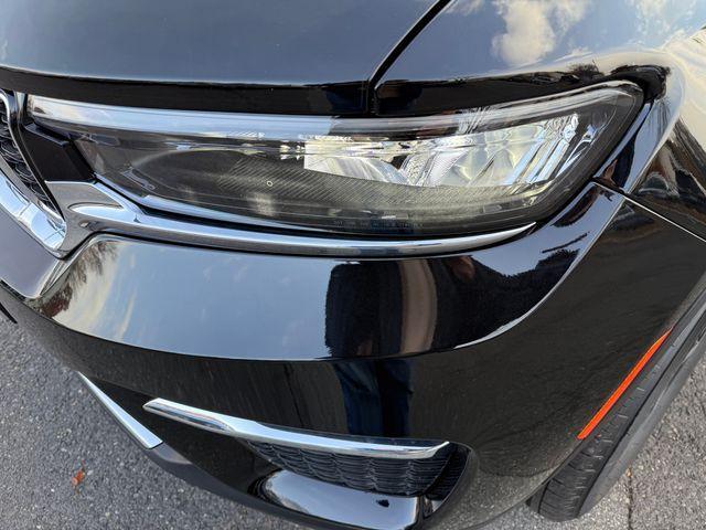 new 2025 Jeep Grand Cherokee car, priced at $49,128