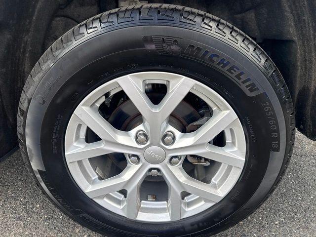 used 2023 Jeep Grand Cherokee car, priced at $29,944
