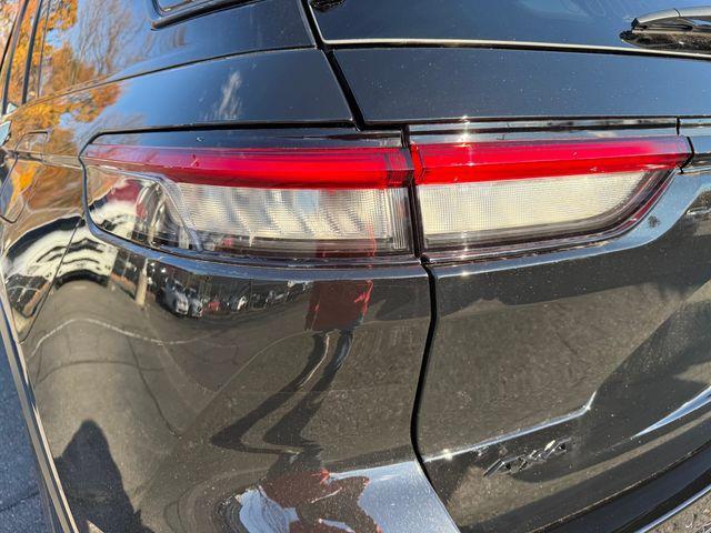 new 2025 Jeep Grand Cherokee car, priced at $47,985