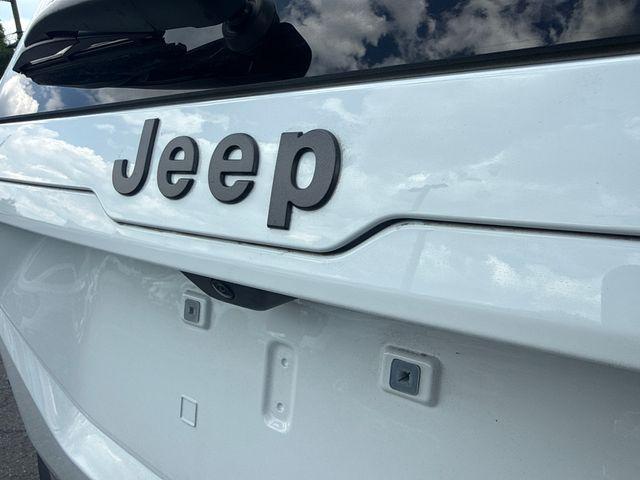 new 2026 Jeep Cherokee car, priced at $44,080