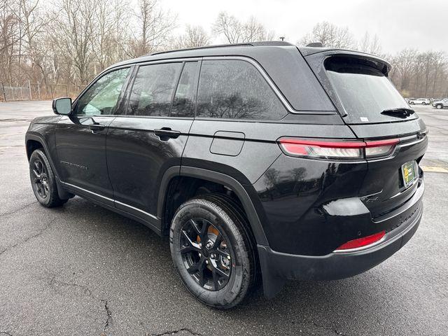 new 2026 Jeep Grand Cherokee car, priced at $46,470