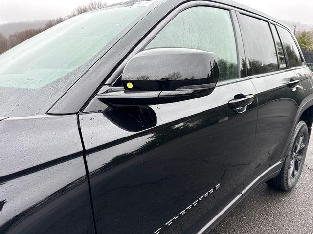 new 2026 Jeep Grand Cherokee car, priced at $46,470