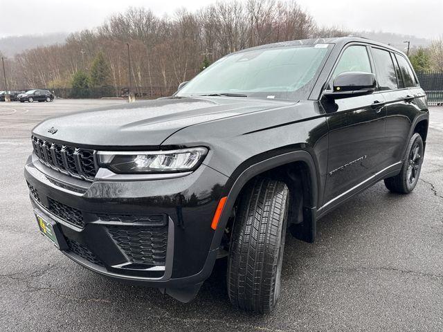 new 2026 Jeep Grand Cherokee car, priced at $46,470
