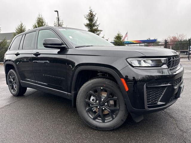 new 2026 Jeep Grand Cherokee car, priced at $46,970